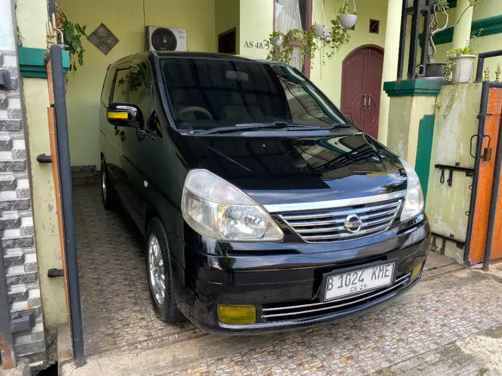 Dijual Nissan Serena 2.0 Hws 2008 Metic