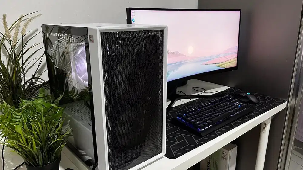 Pc gaming terbaik + monitor 30 inch