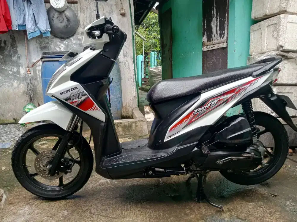 HONDA BEAT TAHUN 2014 MULUS MESIN BAGUS LOKASI KIRCON