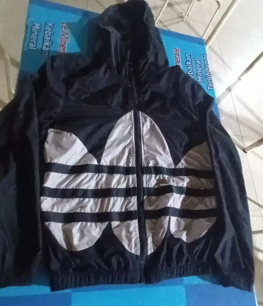 Jaket running threefoil