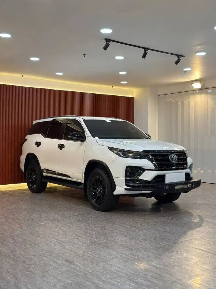 Toyota Fortuner VRZ GR Sport 2.8 AT Tahun 2022