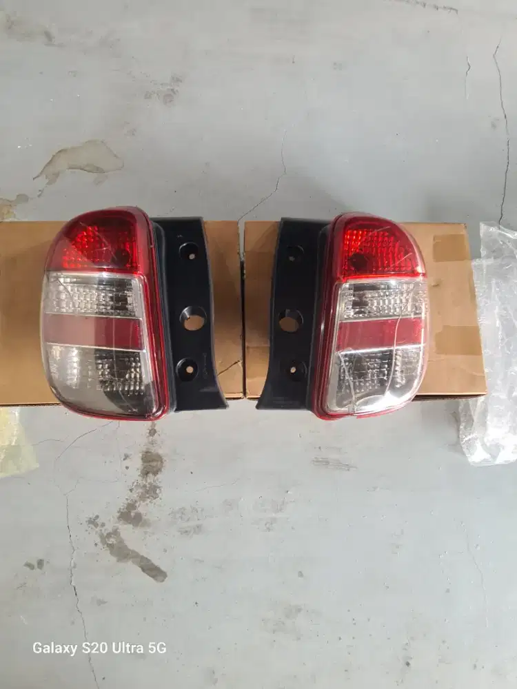 Stop Lamp Nissan March (Old)
Tahun 2009-2013
Original