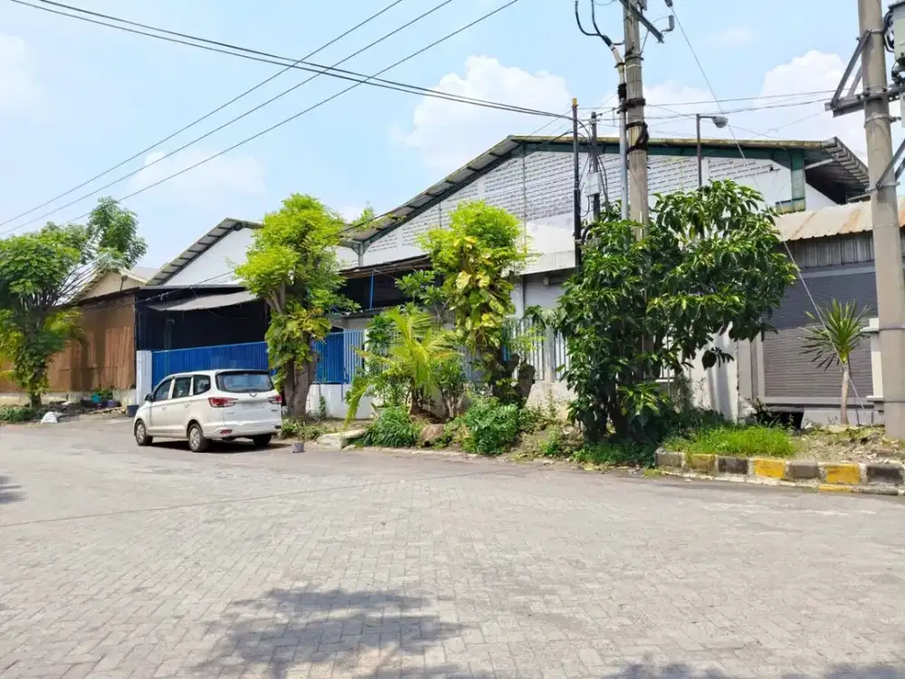 Bangunan ex Pabrik Plastik Safe n Lock Sidoarjo Lingkar Timur