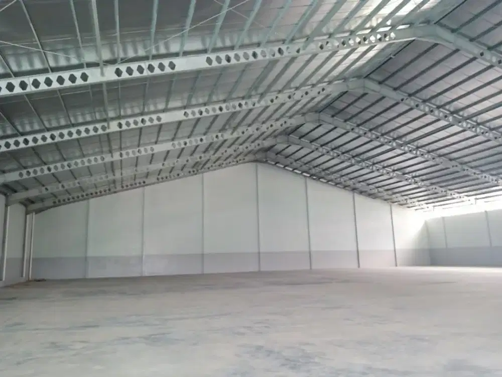 Disewakan gudang, tanah 16580, bangunan 10800, lokasi kawasan industri candi, bangunan baru