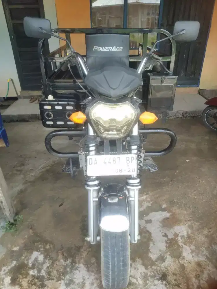 Tossa powerAce cc200