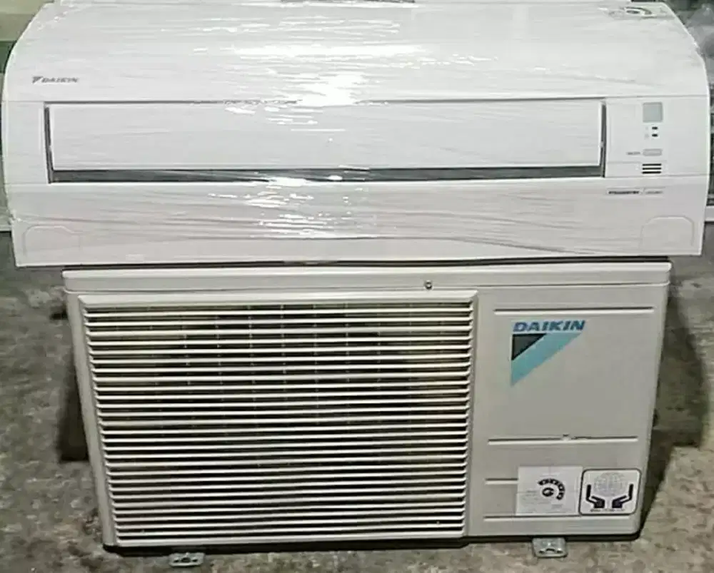 AC 1 1/2 PK DAIKIN R32 THAILAND Orisinil LowWatt Bagus Normal & Dingin