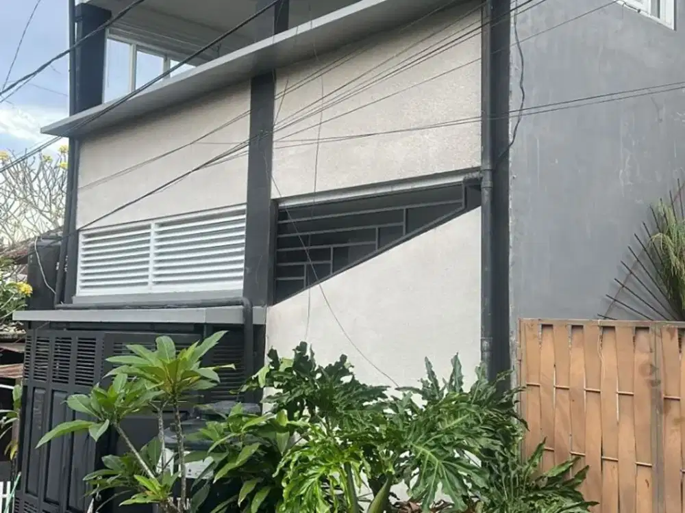 DI JUAL Hunian rumah komplek 2 Lantai lokasi di Jimbaran dekat dengan Ayana resort
