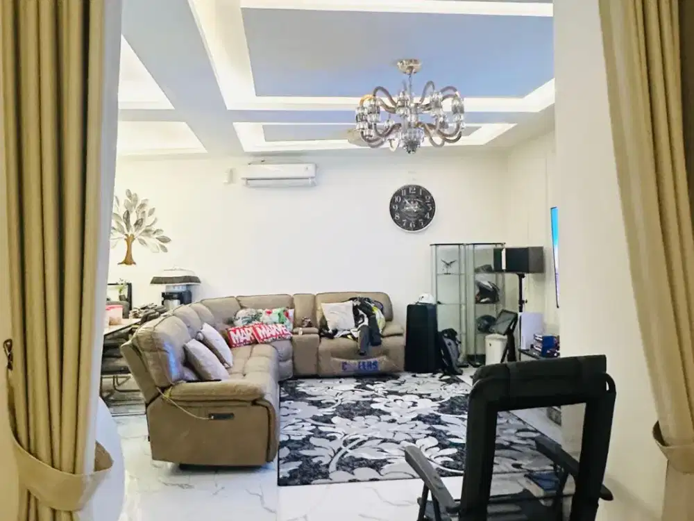 Turun Harga Drastis Jual Rumah Mewah 2 Lantai Full Furnished di Cluster Shinano, Jakarta Garden City, Cakung 034