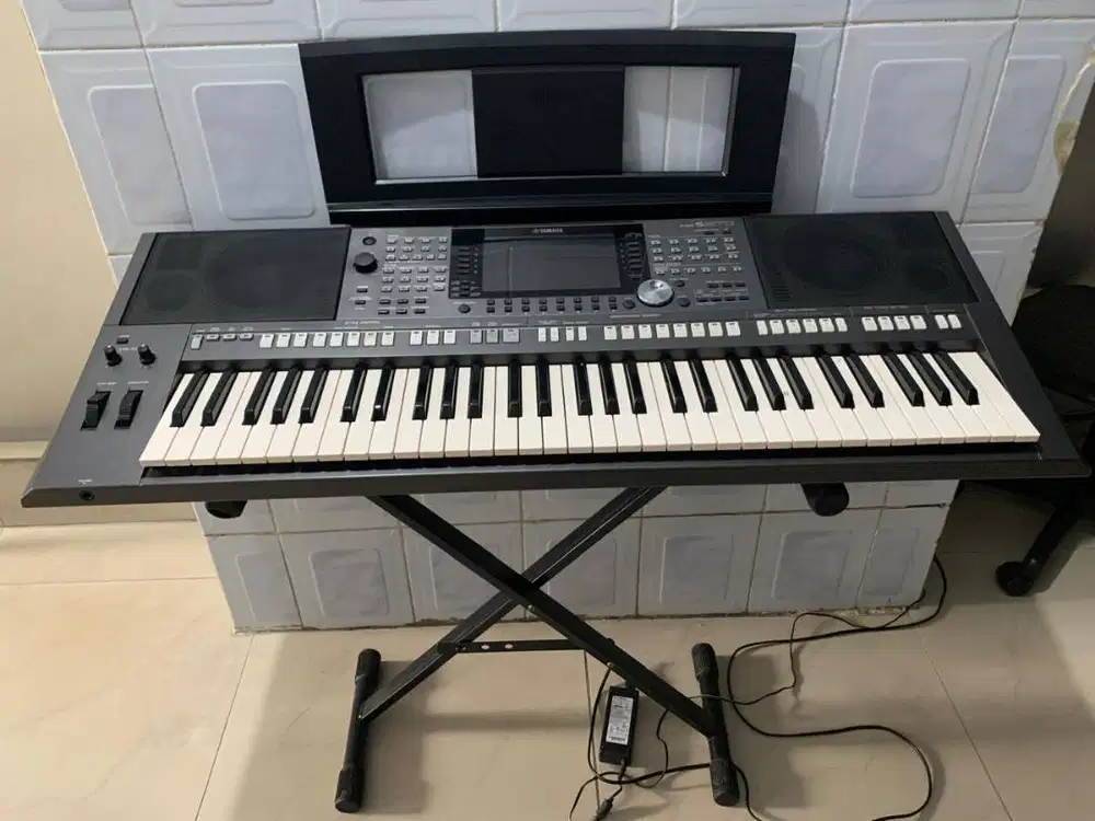 Keyboard Yamaha PSR S970 Kondisi Bagus 90% Like New