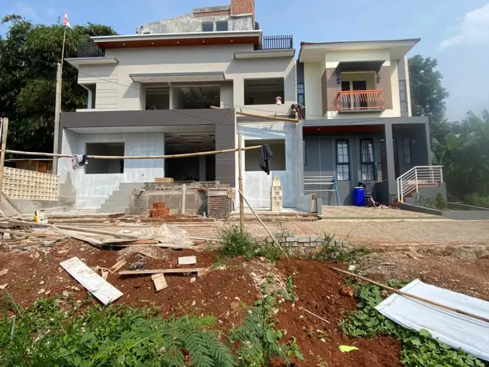 Di jual Rumah 2 lantai 3 Kt 2 Km Dekat tol cileunyi View Kota bandung