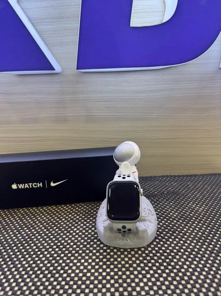 SECOND APPLE WATCH SE 1 44MM