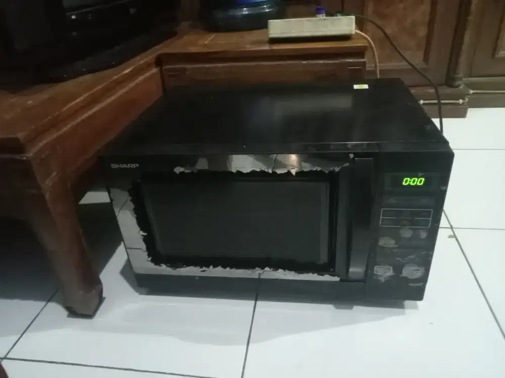 Di jual microwave, mines kaca pintu pecah