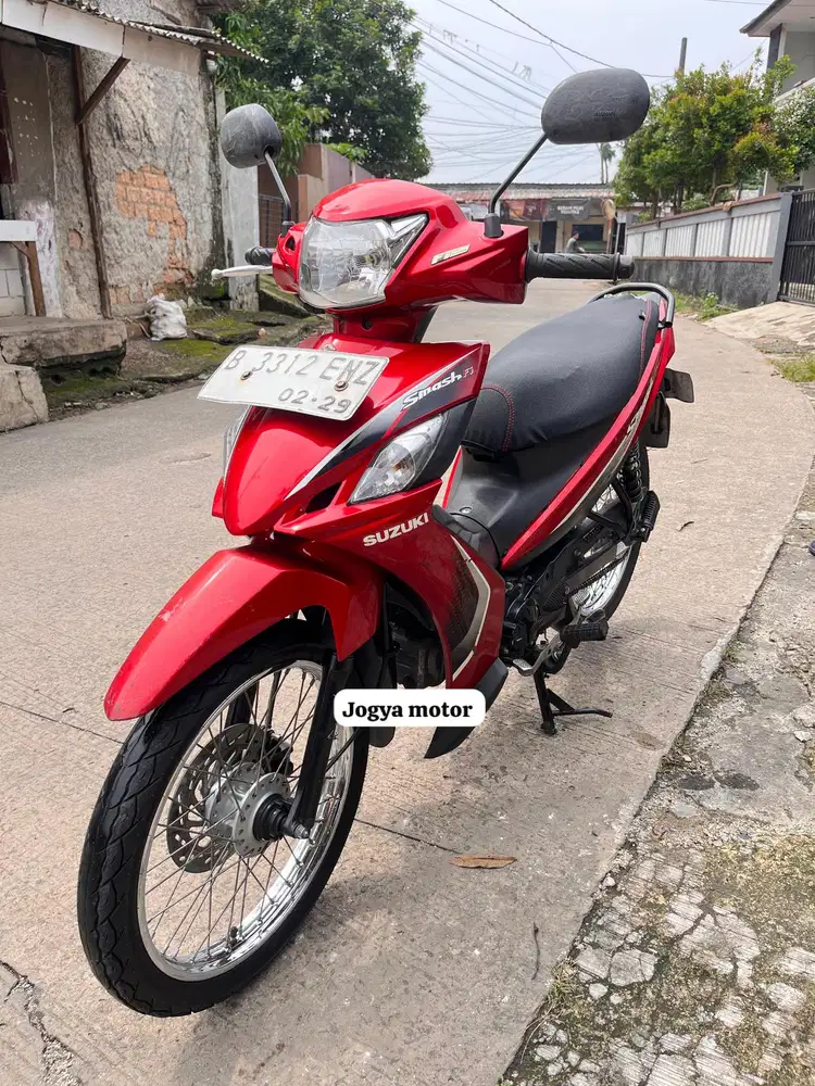 (B) Suzuki Smash tahun 2018 cash credit