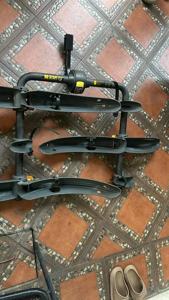 Bike carrier muat 3 sepeda