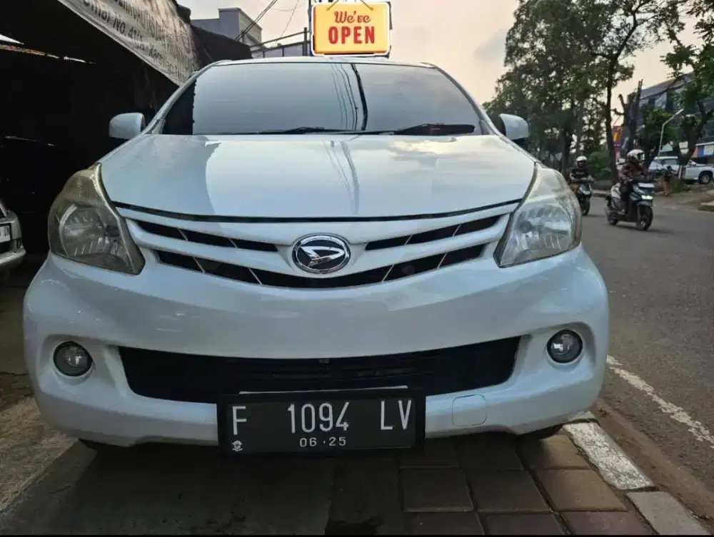 XENIA R DLX MANUAL 2014,3JT