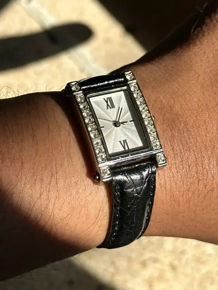 Jam tangan vintage tank ladies