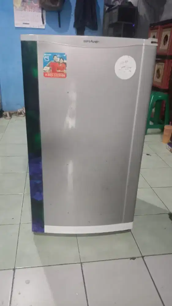 Promo awal DES Dijual kulkas SHARP 1PINTU kondisi normal siap pakai