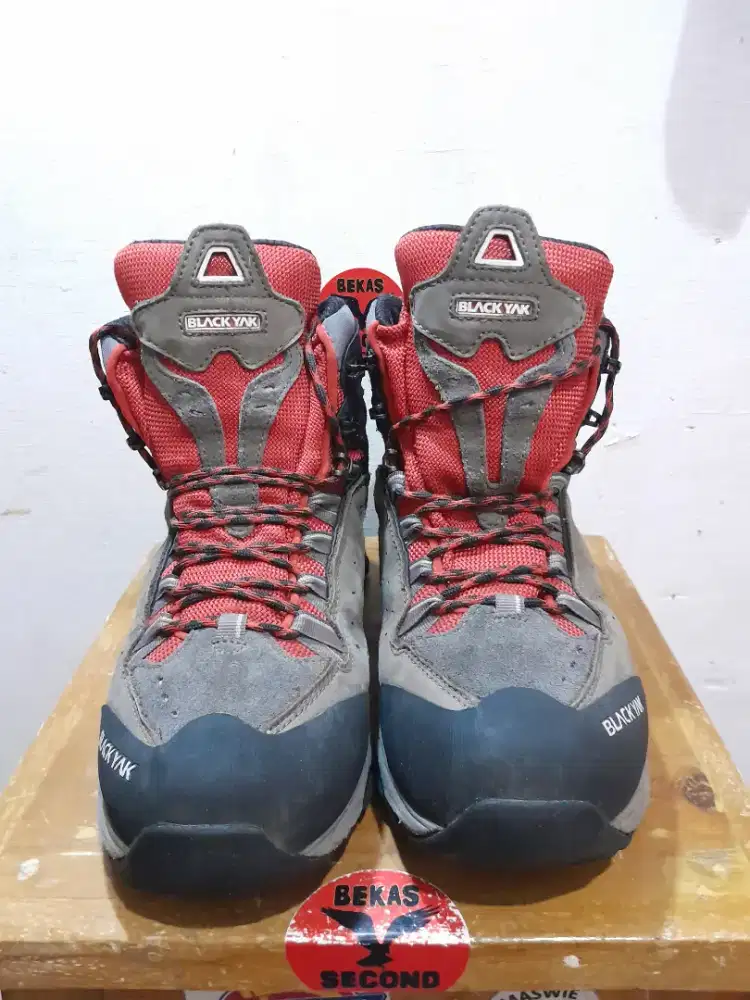 Sepatu pria blackyak goretex