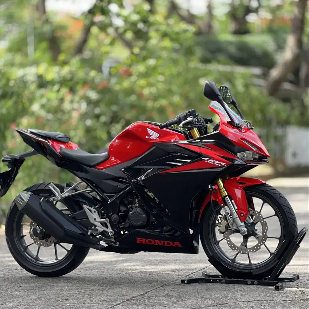 HONDA NEW CBR150R NON ABS 2023 MERAH KM LOW PAJAK PANJANG SUPERB