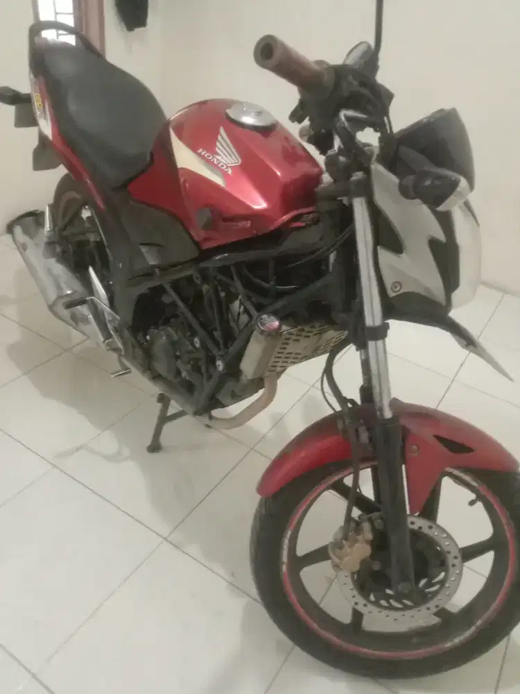 Honda CB150R 2015