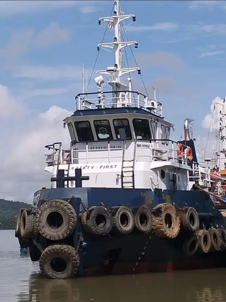 Jual Kapal Tugboat Tahun 2009 Mesin Mitsubishi 1100x2hp