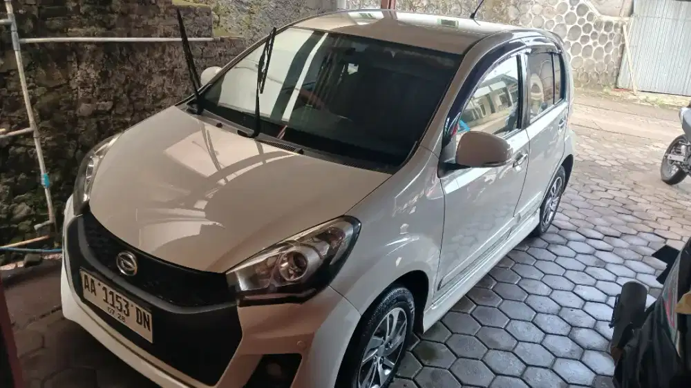 daihatsu sirion 1.3 automatic tahun 2015