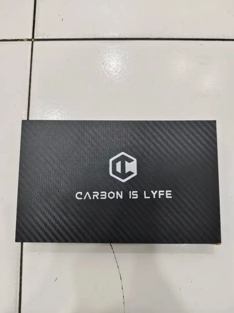 Casing Carbon buat Iphone 15 Basic Ori