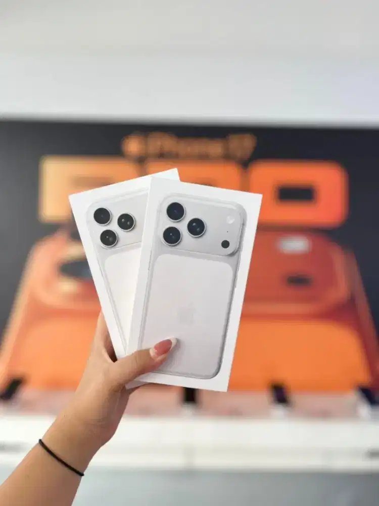 iPhone 17 Pro & Promax Silver