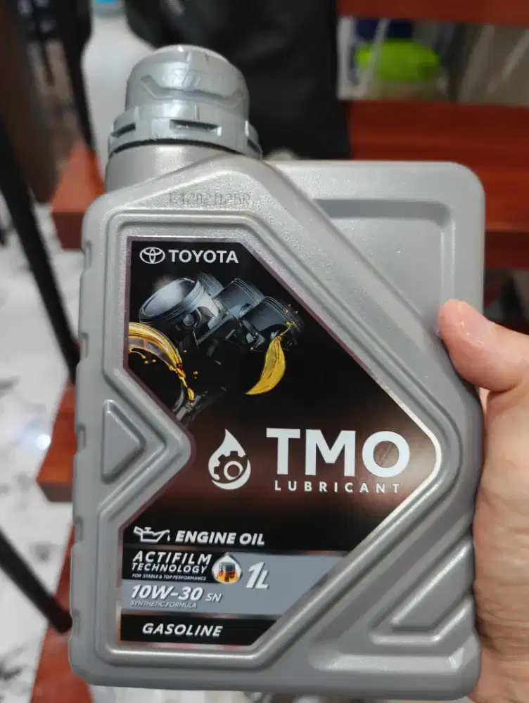 Oli mesin bensin Toyota TMO 10W-30 Ori asli