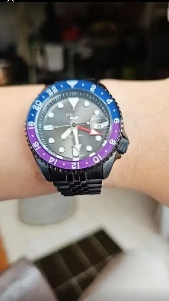 Seiko 5 GMT Mesin Ori Spesial Edition
