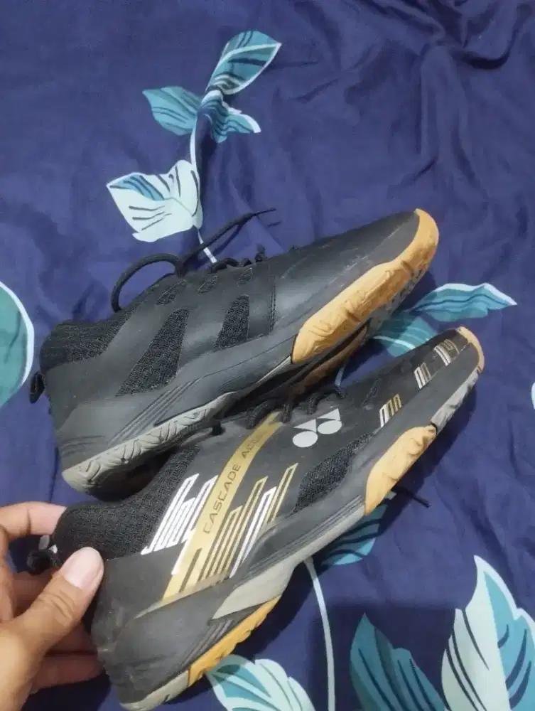 sepatu yonex uk 41