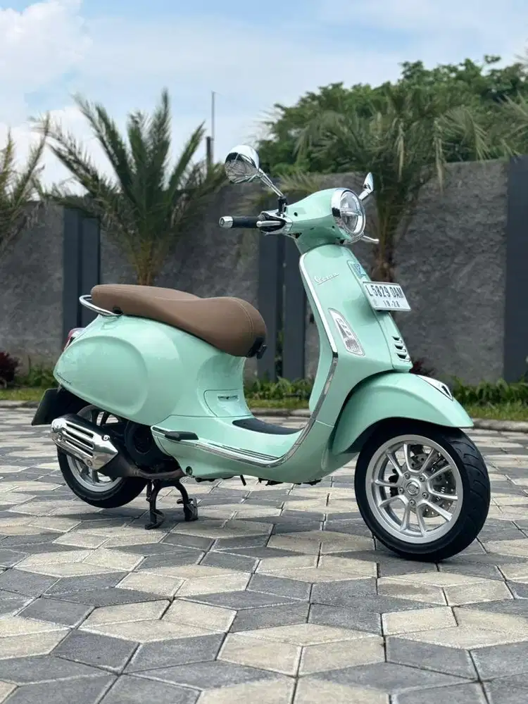 Vespa Primavera 150 ABS 2023 Green Relax  Pajak panjang Koko Motor