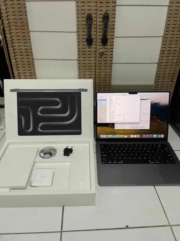 Macbook pro m3 14inch 8/512 inter