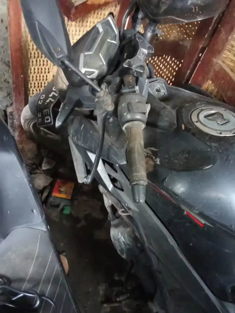 Cb 150 r tangan pertama surat komplit apa adanya