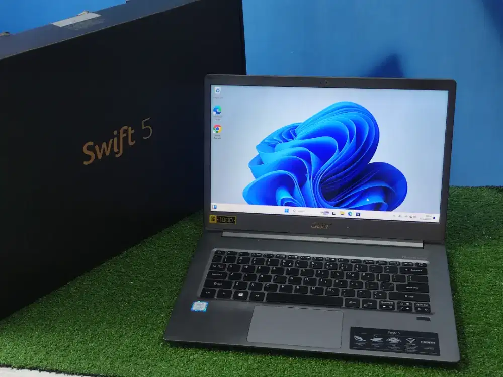 JUAL MURAH ACER SWIFT 5 CORE i7-8750U RAM 16 GB SSD 512 GB TOUCHSCREEN