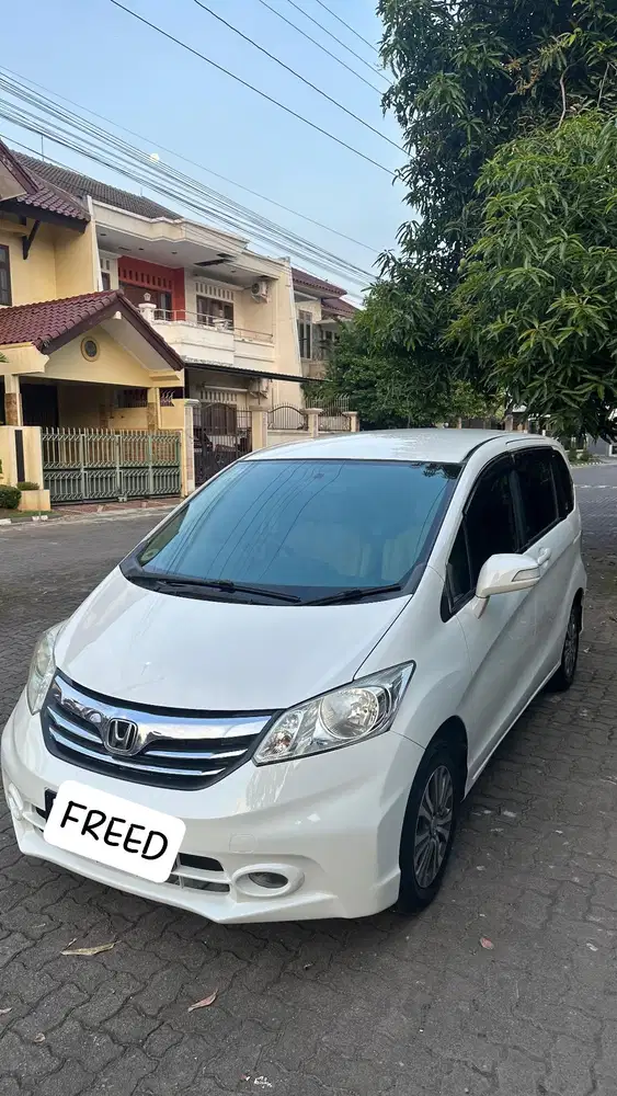 Honda Freed 2012 Bensin