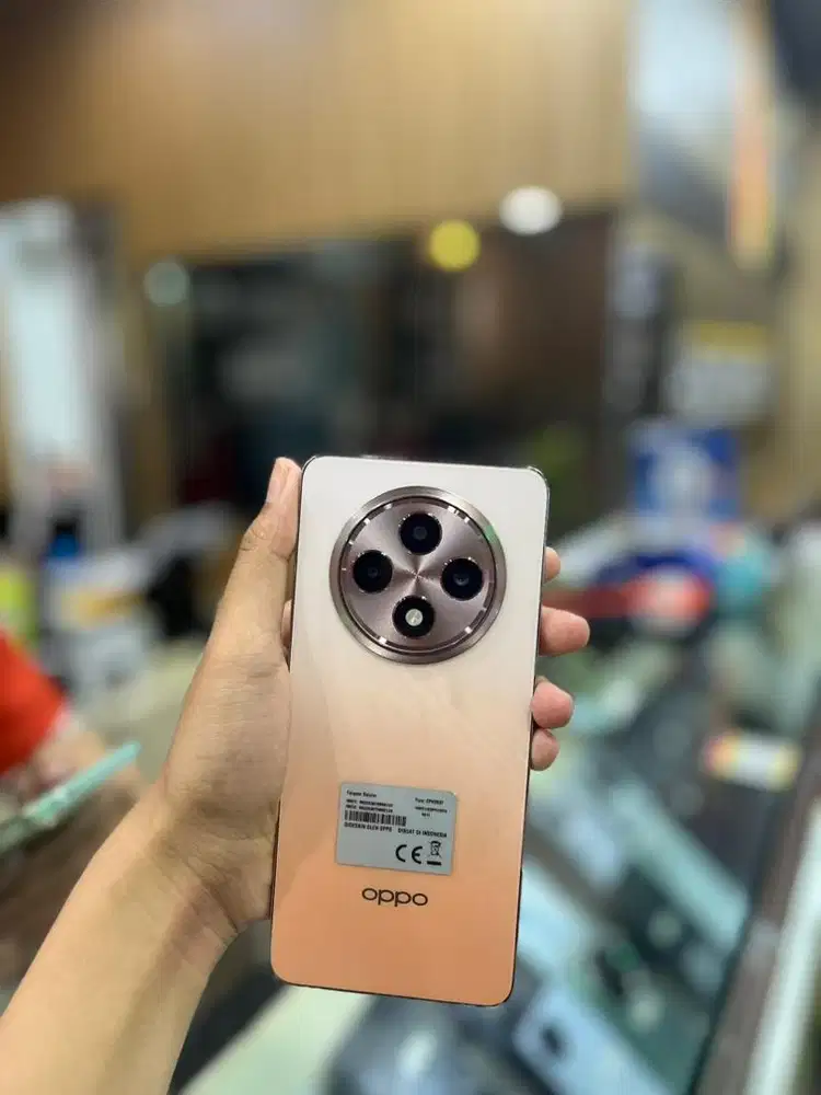 Oppo reno 12f 5g 12/256 second like new