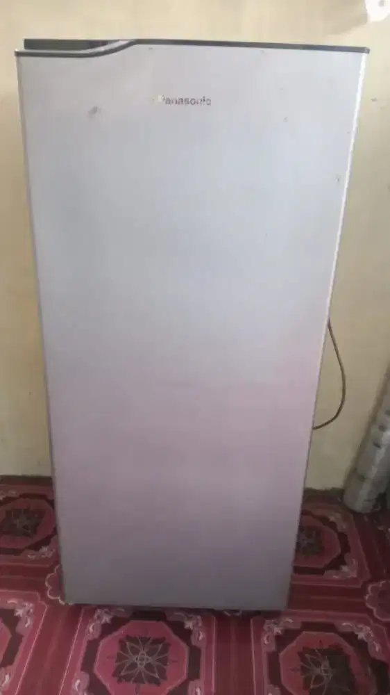 PROMO AWAL DES DIJUAL KULKAS PANASONIC KONDISI NORMAL DAN BERSIH