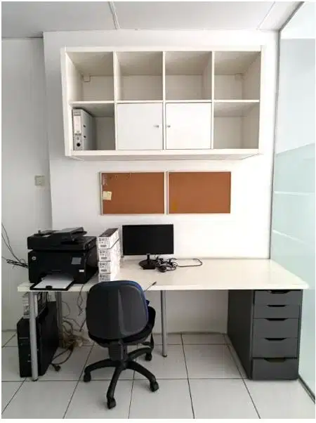 JUAL MEJA KURSI LACI KANTOR PINDAHAN KANTOR SEMUA PERALATAN JUAL CEPAT