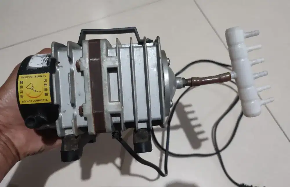 Pompa udara untuk kolam