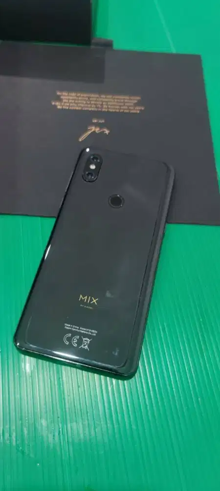 Di Jual HP Xiaomi Mi Mix 3 (6/128GB) – Mantan HP Flagship Killer