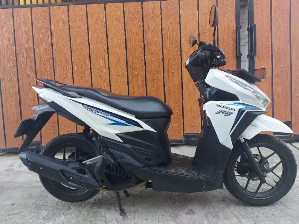 Honda vario 125 led old tahun 2017 B DKI Jakarta pajak hidup