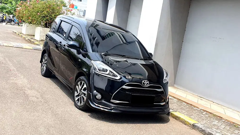 Toyota Sienta 1.5 Q CVT 2017