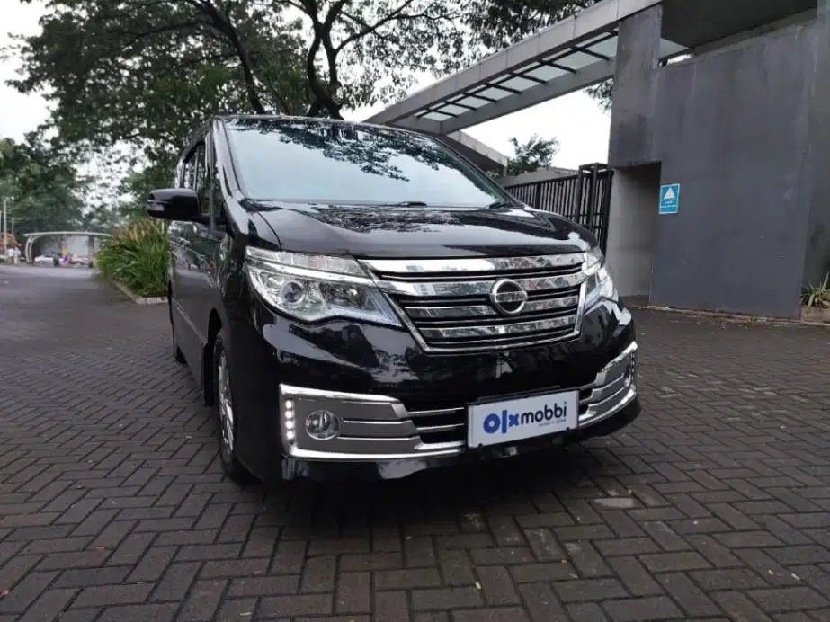 LOW DP Nissan Serena 2.0 HWS Autech Panaromic Bensin-AT 2016 EYX