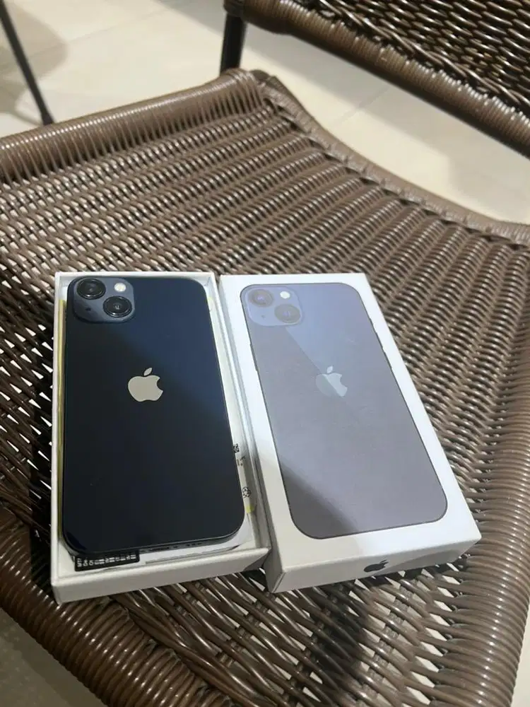 iphone 13 128gb hitam pekat