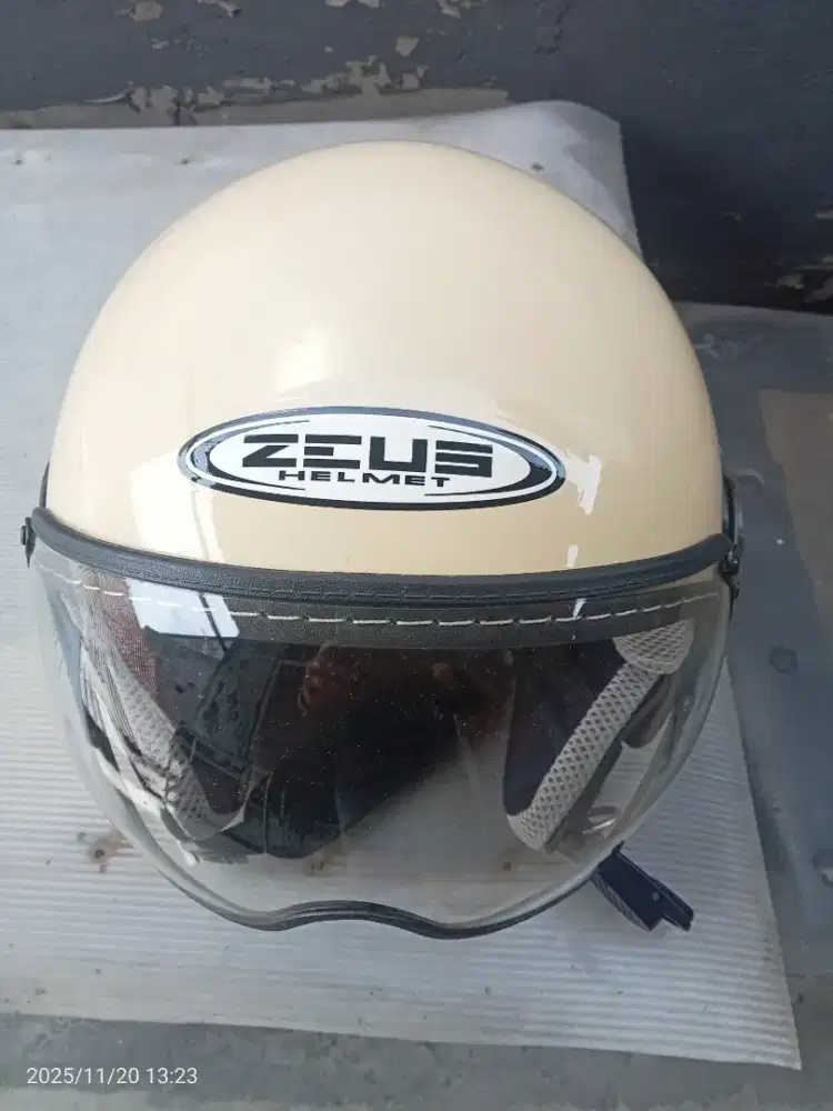 Helm Zeus half face L