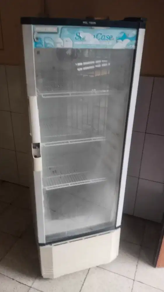 Di jual cepat showcase 3 rak like now