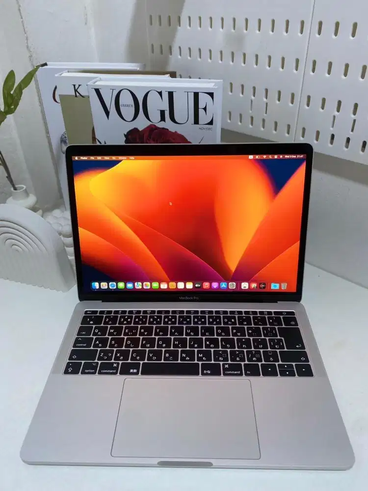 MacBook Pro 2017 13inch JPN, 16/512GB i7 SECOND
