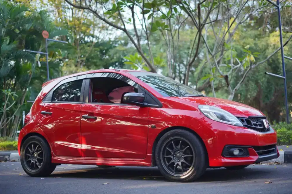 BISMILLAH DIJUAL HONDA BRIO TYPE E (manual)