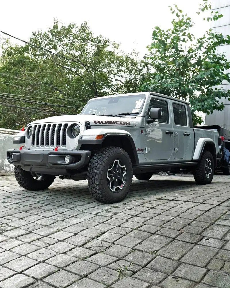 READY STOCK JEEP GLADIATOR RUBICON 2025 SILVER ZYNITH ON BLACK TDP 500